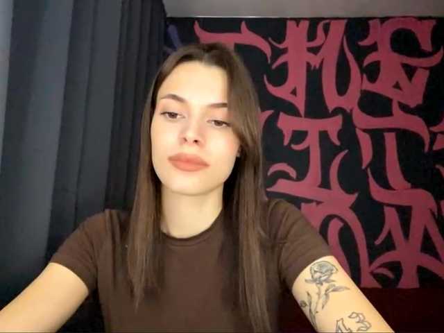 MaeNolder live cam on BongaCams