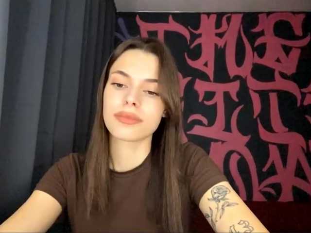 MaeNolder live cam on BongaCams
