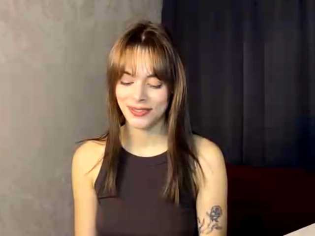 MaeNolder live cam on BongaCams