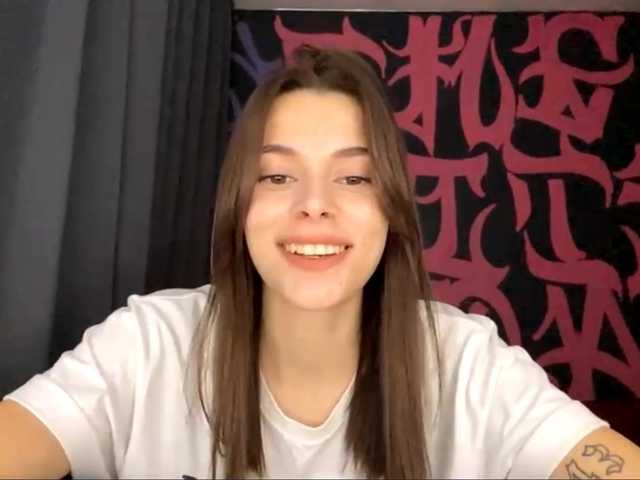 MaeNolder live cam on BongaCams