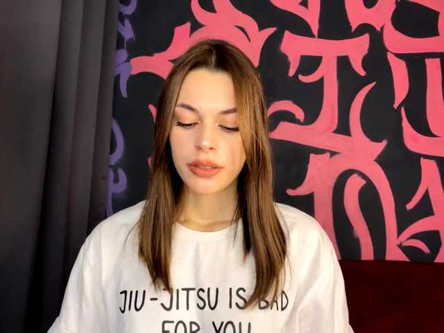 MaeNolder live cam on BongaCams