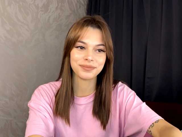 MaeNolder live cam on BongaCams