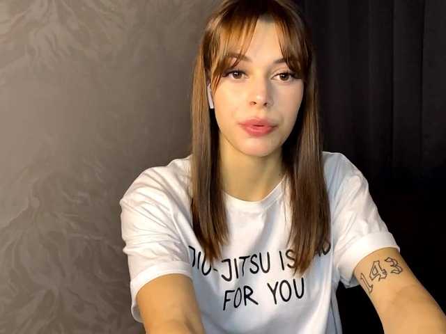 MaeNolder live cam on BongaCams