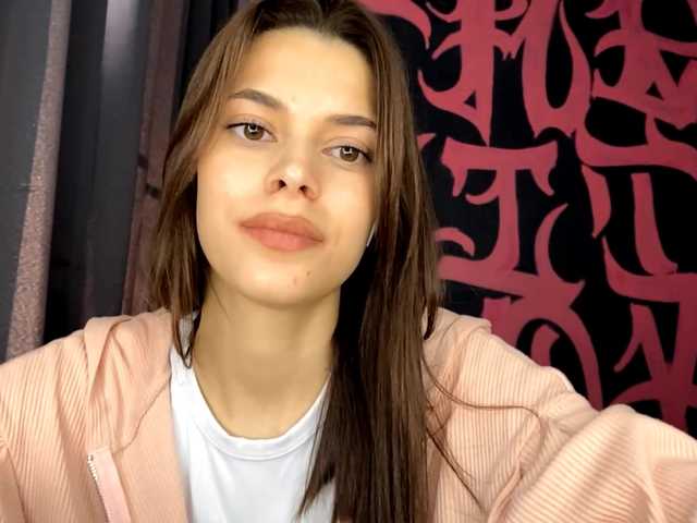 MaeNolder live cam on BongaCams