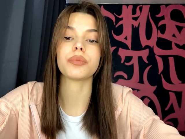 MaeNolder live cam on BongaCams