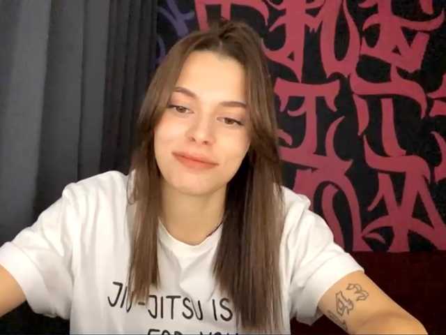 MaeNolder live cam on BongaCams