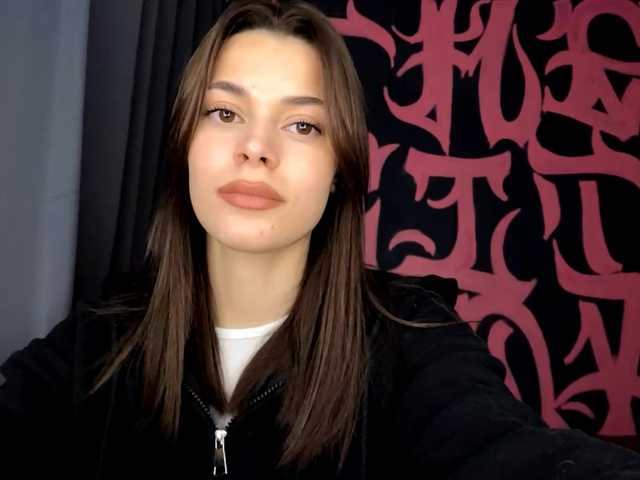 MaeNolder live cam on BongaCams