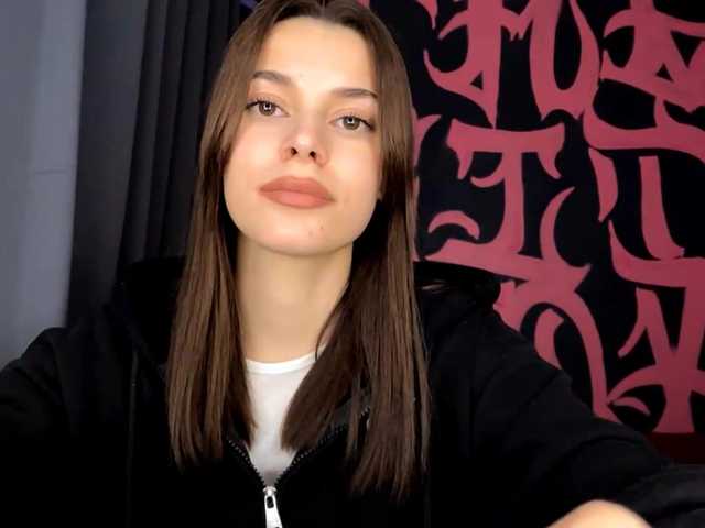 MaeNolder live cam on BongaCams