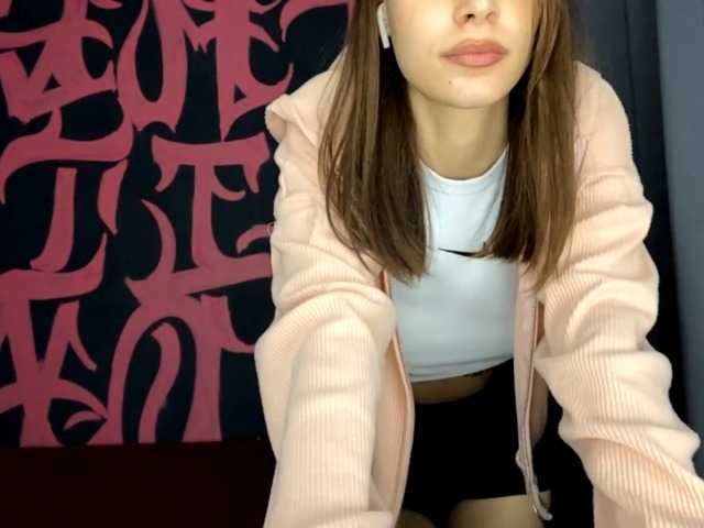 MaeNolder live cam on BongaCams