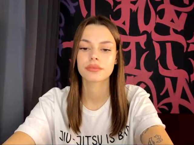 MaeNolder live cam on BongaCams