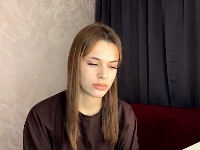 MaeNolder live cam on BongaCams