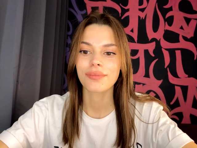 MaeNolder live cam on BongaCams