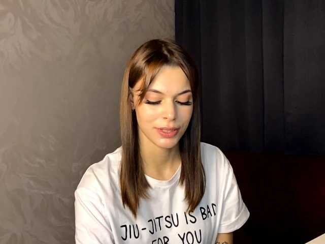 MaeNolder live cam on BongaCams