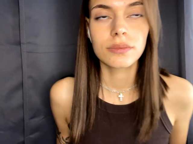 MaeNolder live cam on BongaCams