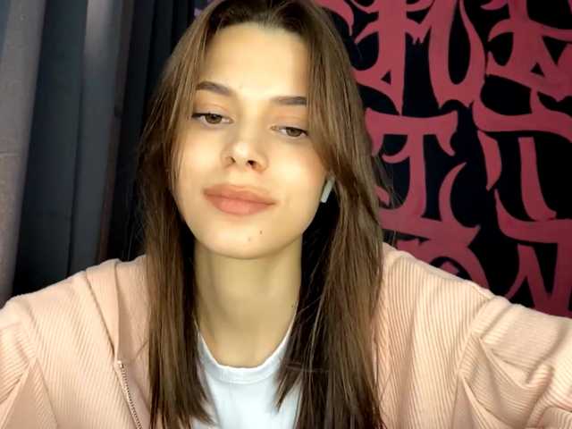 MaeNolder live cam on BongaCams