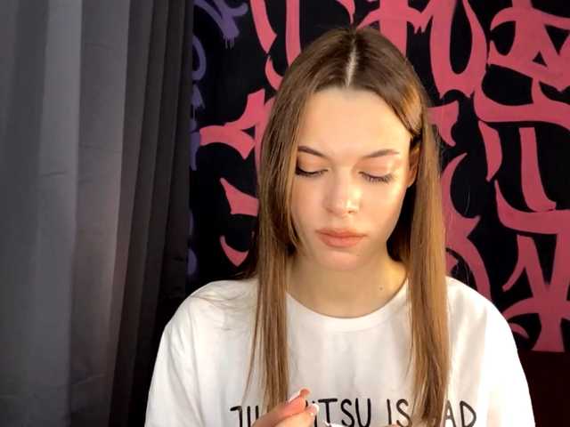 MaeNolder live cam on BongaCams