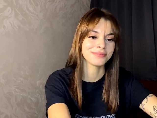 MaeNolder live cam on BongaCams