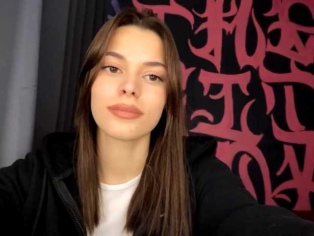 MaeNolder live cam on BongaCams