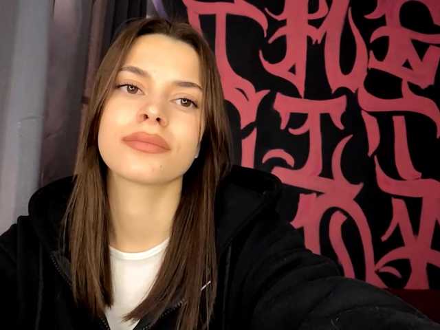 MaeNolder live cam on BongaCams