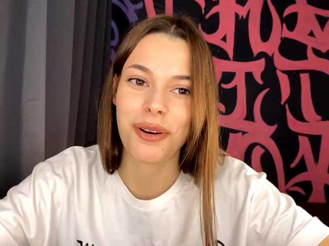 MaeNolder live cam on BongaCams