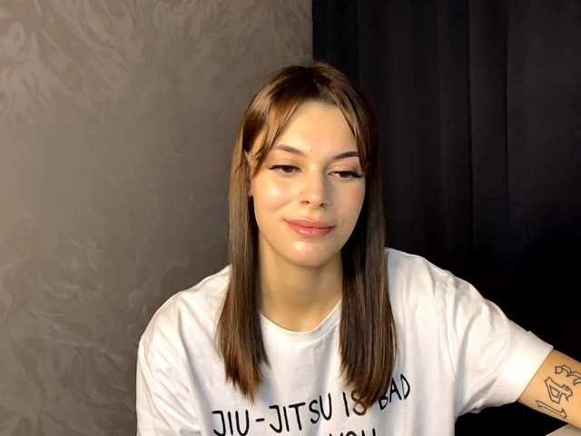 MaeNolder live cam on BongaCams