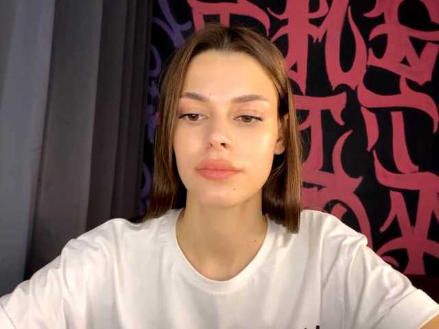 MaeNolder live cam on BongaCams