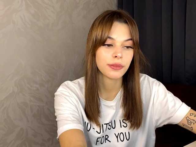 MaeNolder live cam on BongaCams