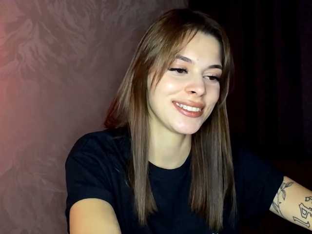 MaeNolder live cam on BongaCams