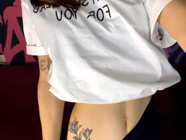 MaeNolder live cam on BongaCams