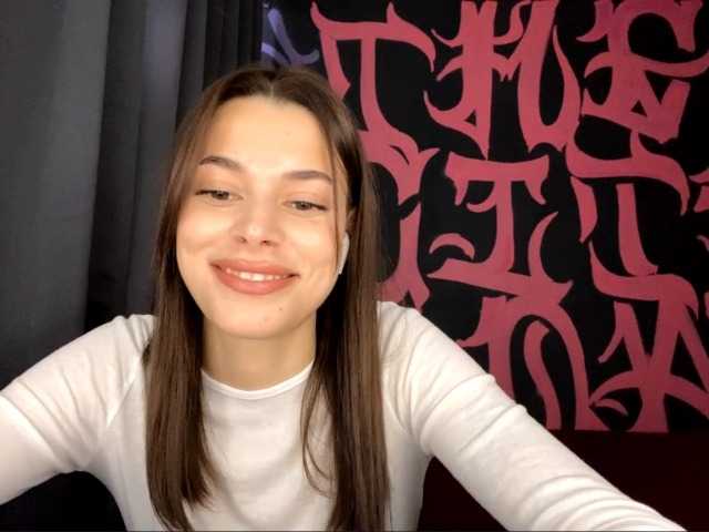 MaeNolder webcam
