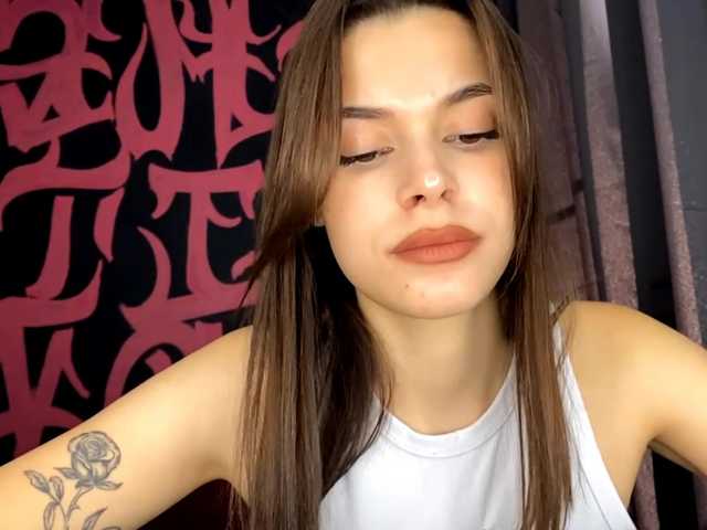 MaeNolder live cam on BongaCams