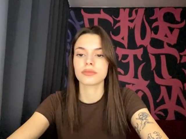 MaeNolder live cam on BongaCams