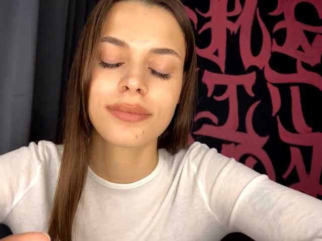 MaeNolder live cam on BongaCams