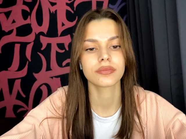 MaeNolder live cam on BongaCams