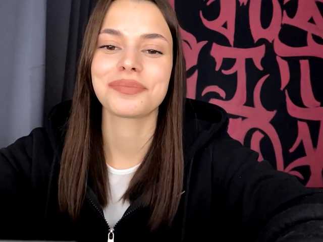 MaeNolder live cam on BongaCams