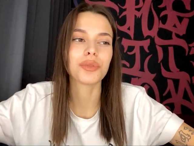 MaeNolder live cam on BongaCams