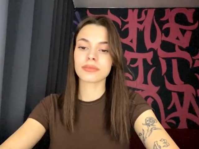 MaeNolder live cam on BongaCams