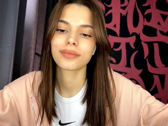 MaeNolder live cam on BongaCams