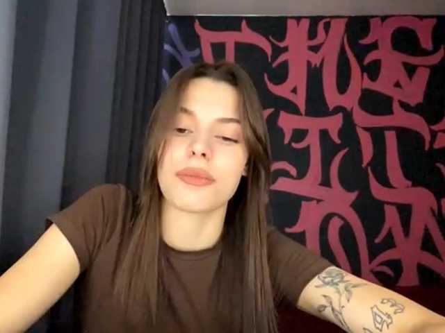 MaeNolder live cam on BongaCams