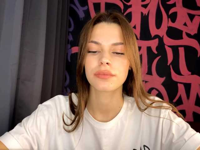 MaeNolder live cam on BongaCams