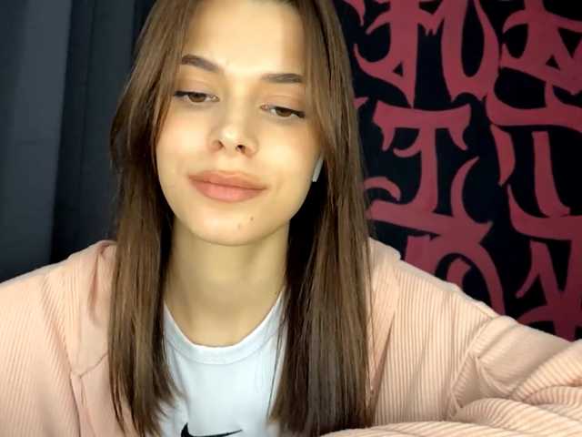 MaeNolder live cam on BongaCams