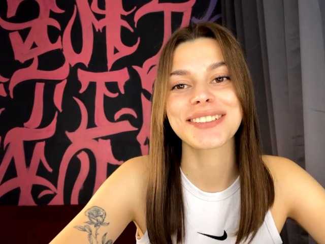 MaeNolder live cam on BongaCams