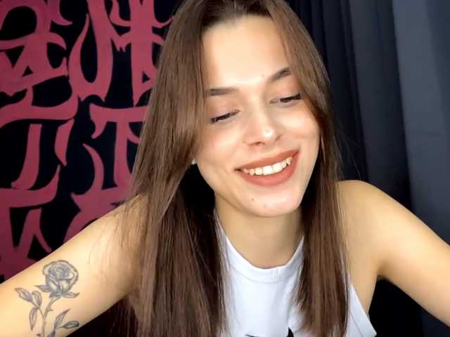 MaeNolder live cam on BongaCams