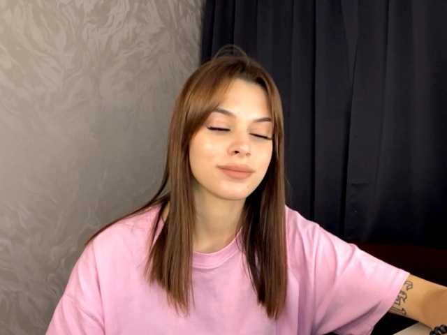 MaeNolder live cam on BongaCams