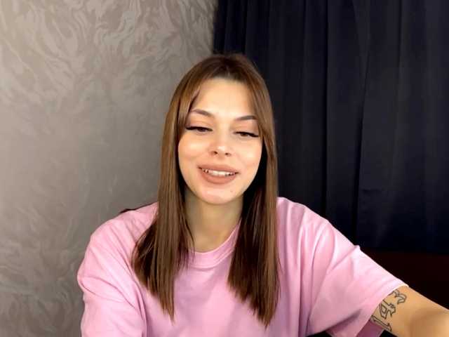 MaeNolder live cam on BongaCams