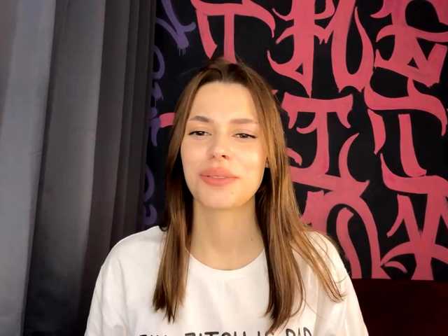 MaeNolder live cam on BongaCams