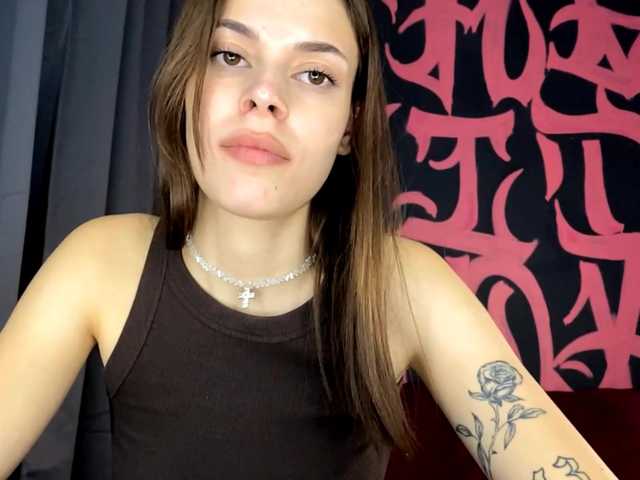MaeNolder live cam on BongaCams