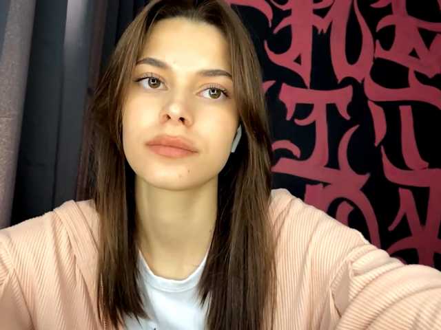 MaeNolder live cam on BongaCams