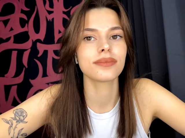 MaeNolder live cam on BongaCams