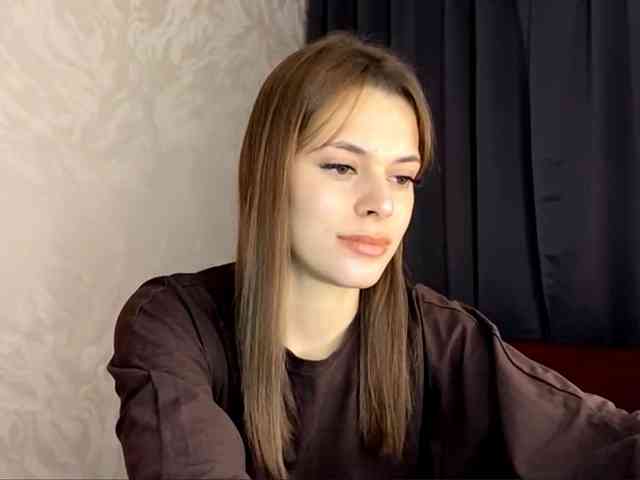 MaeNolder webcam